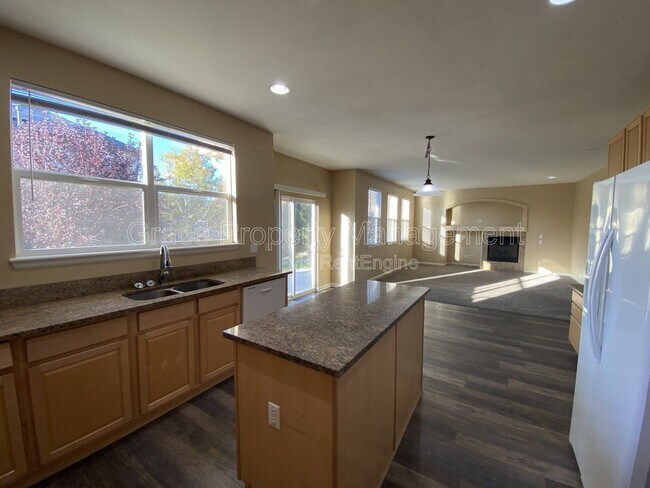 Building Photo - 239 Bristlecone St