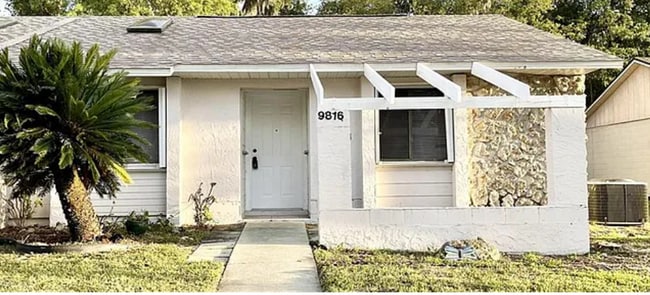 Building Photo - 9816 River Crest Ct