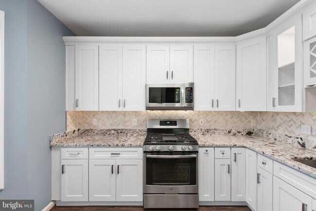 Building Photo - 46608 Drysdale Terrace