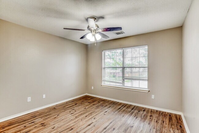 Building Photo - 6363 Bright Falls Ln