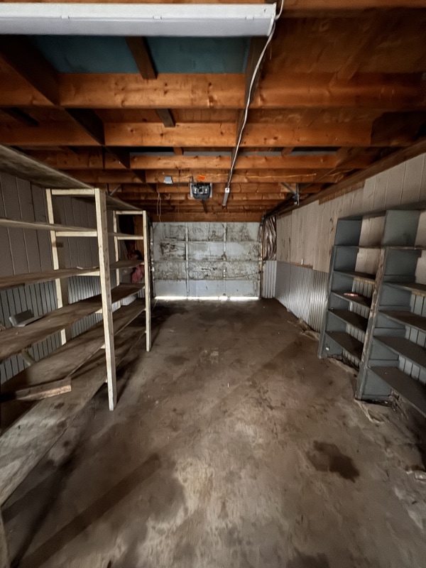 Building Photo - 348 Logan St