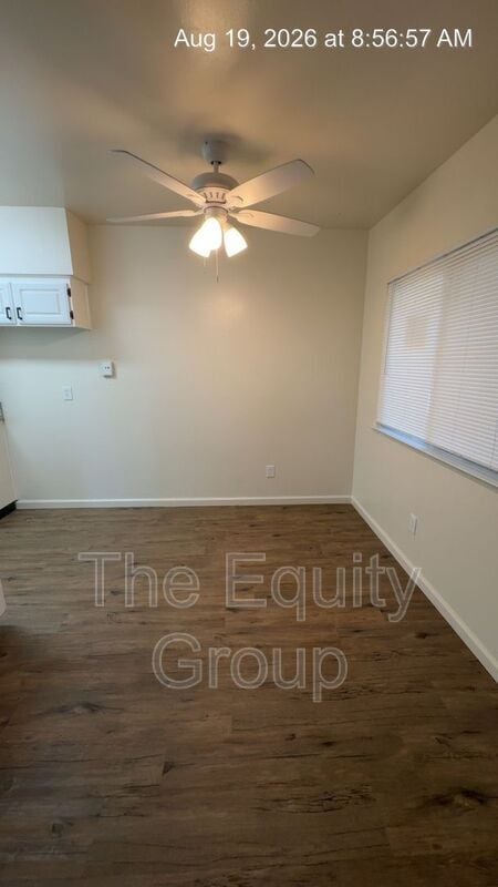 Building Photo - 1322 W Elowin Ave