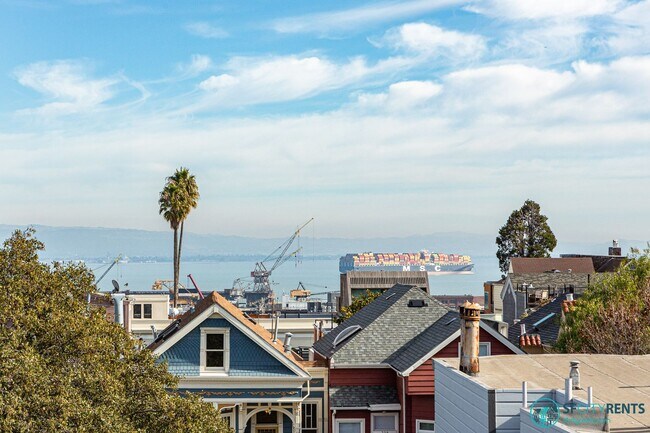 Building Photo - Potrero Hill: Remodeled Top Floor with City Views, Bonus Room & 2 Car Parking