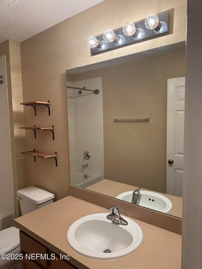 Building Photo - 575 Oakleaf Plantation Pkwy