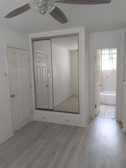 Bedroom/Bath - 434 Laconia Blvd