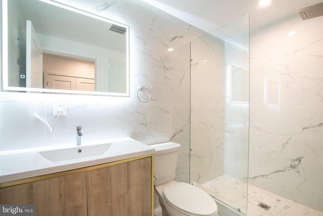 Building Photo - 1201 Vine St