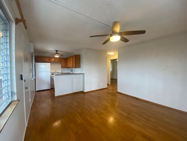 Building Photo - 75-6008-6008 Ali‘i Dr