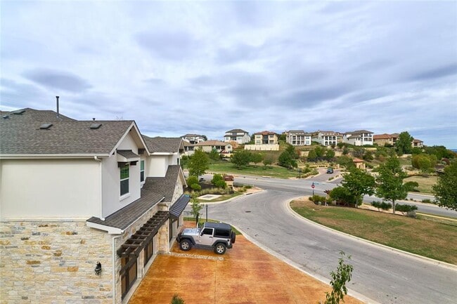 Building Photo - 105 Beneteau Dr