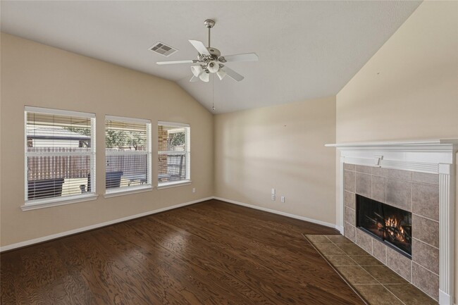 Building Photo - 10906 Angel Lake Dr