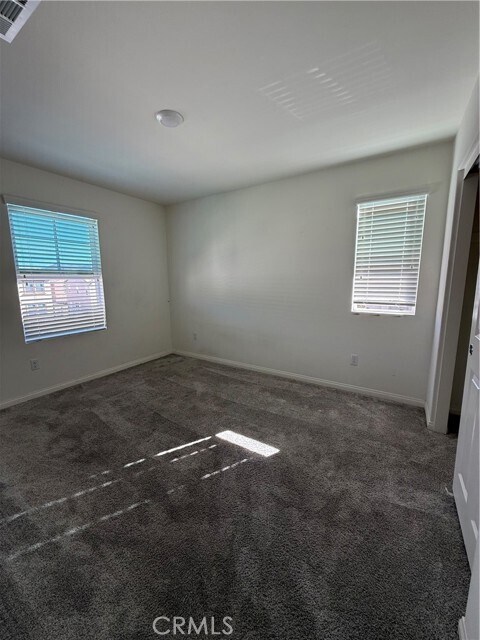 Building Photo - 558 Pablo Rd