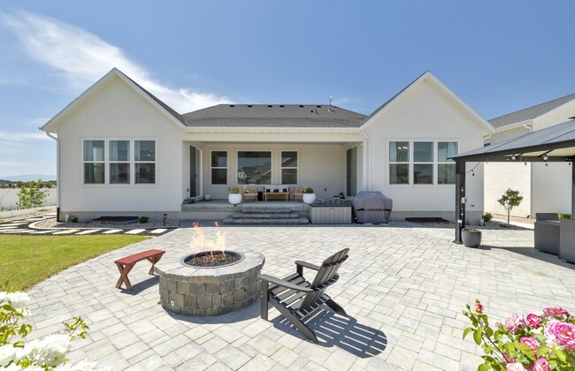 Building Photo - 5 bedroom 3.5 bathroom home in Lehi.