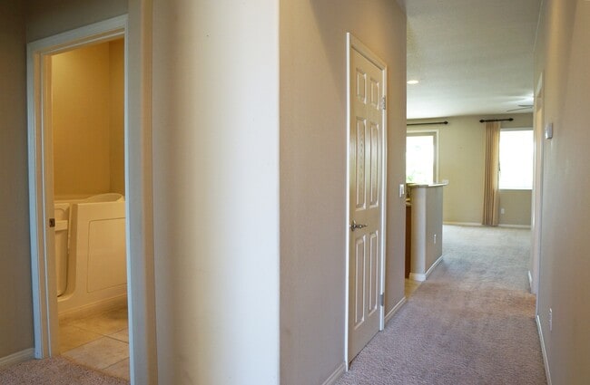 Building Photo - 40093 Corte Refugio