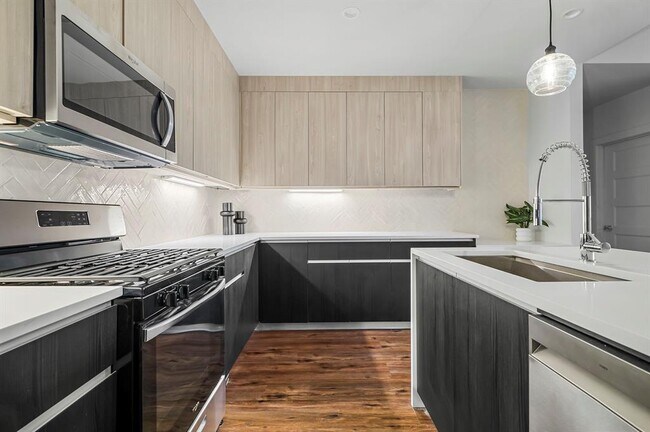 Building Photo - 5515 Humming Bird Ln