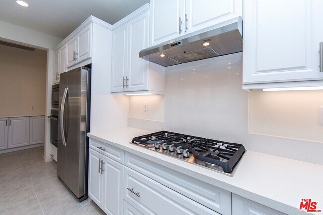 Building Photo - 10922 Mesa Ct