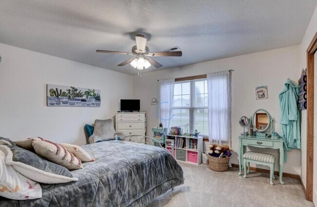 Building Photo - 1531 Lucas Dr