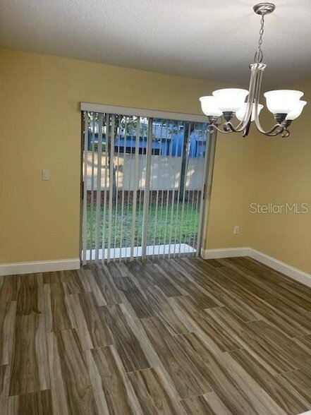 Building Photo - 326 Carina Cir