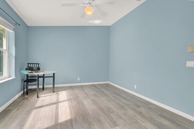 Building Photo - 10120 Boca Palm Dr