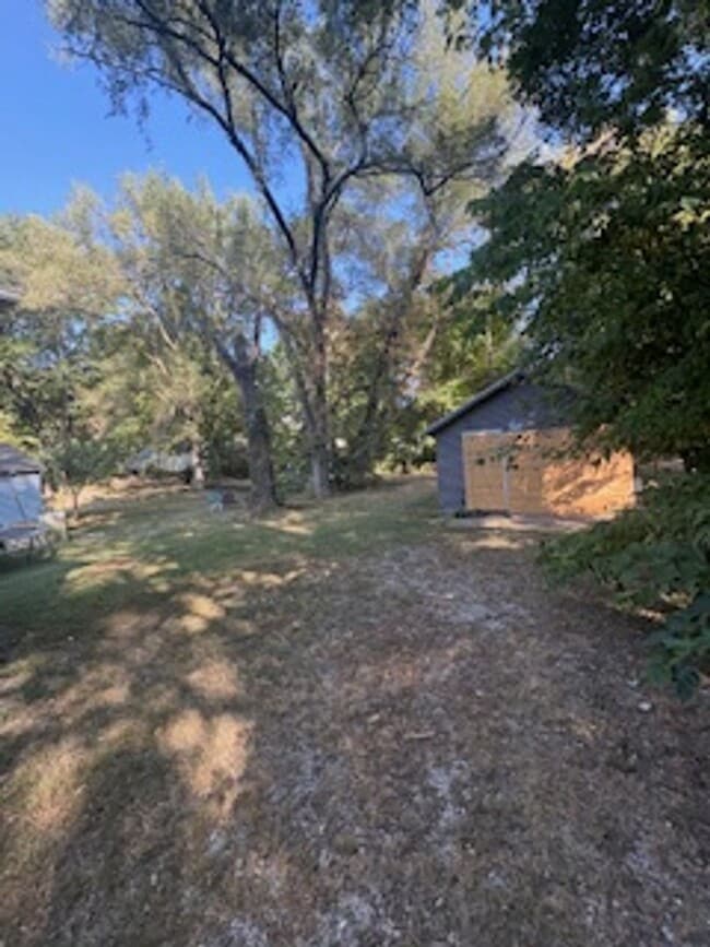 Building Photo - 3 Bedroom / 2 Bathroom House in Peoria, IL