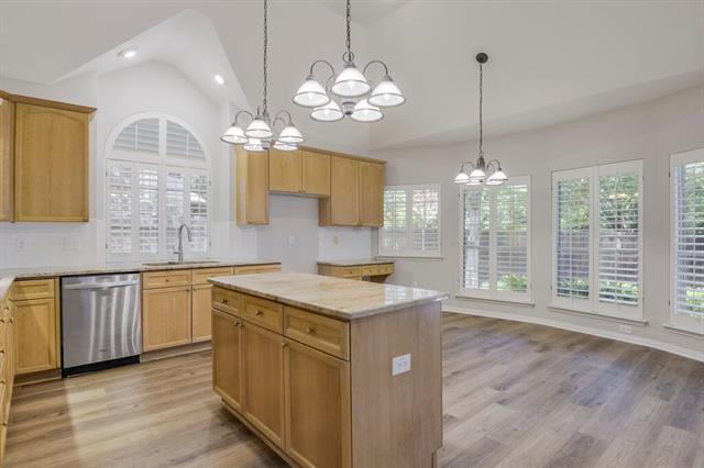 Building Photo - 1208 Crepe Myrtle Dr