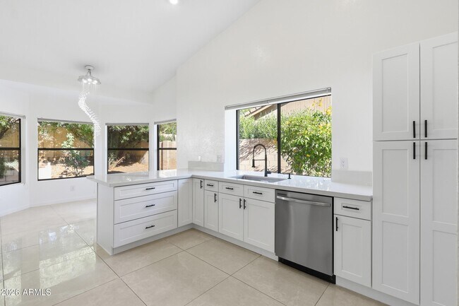 Building Photo - 9714 E Camino Del Santo