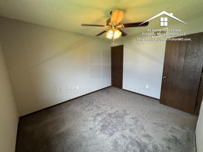 Building Photo - 533 Collier Ln
