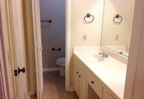 Building Photo - 8709 Westover Club Dr