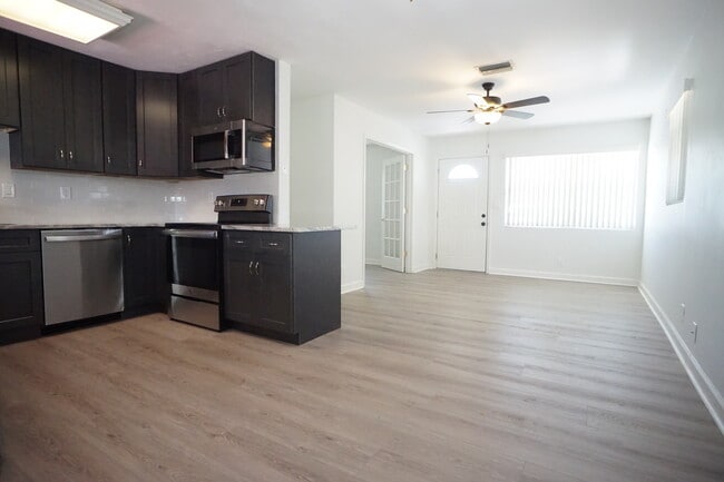 Building Photo - 727 Bunker Rd