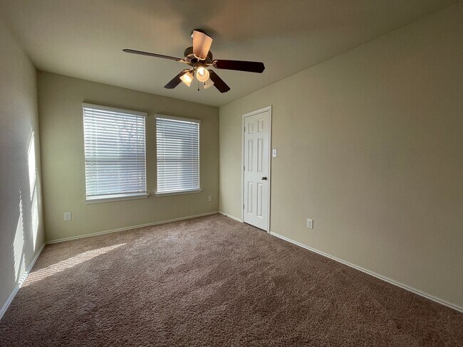 Building Photo - 705 Rebecca Lynn Ln