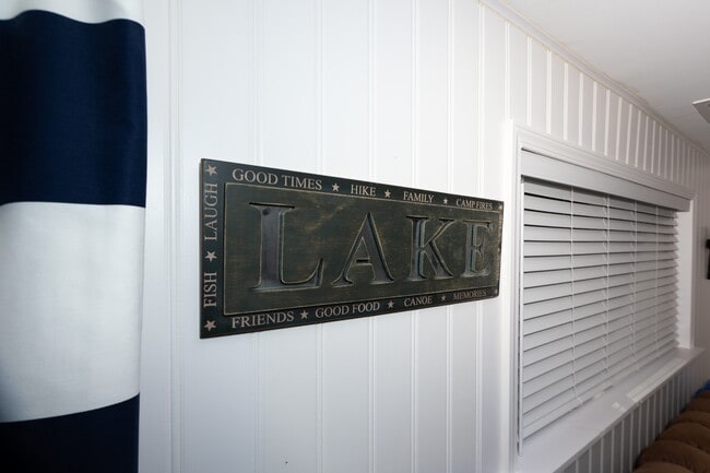 Building Photo - 70 Water Oak Ln