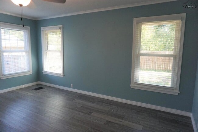 Building Photo - 1607 Arlington St