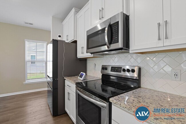 Building Photo - Spacious and Modern 4BR Home in Millstone ...