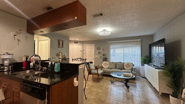Building Photo - 974 Leeward Pl