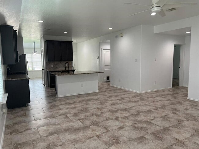 Building Photo - 23802 Piedmont Forest Dr