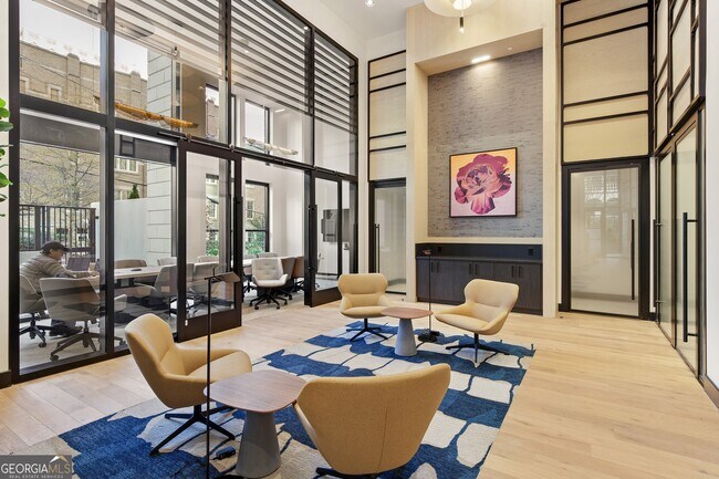 Building Photo - 2425 Peachtree Rd NE