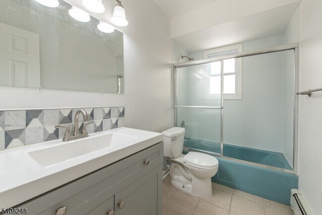 Building Photo - 20 Halsey Ave