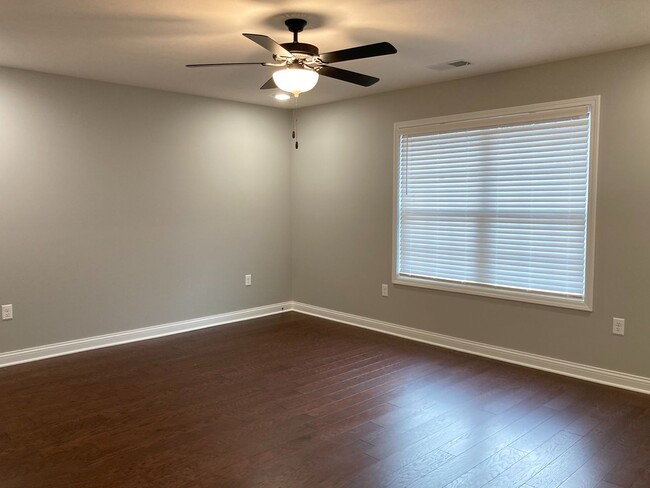 Building Photo - 116 Legacy Ct
