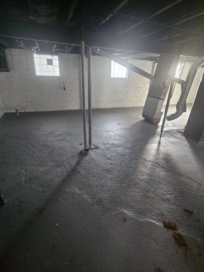 Building Photo - 15804 Belden St