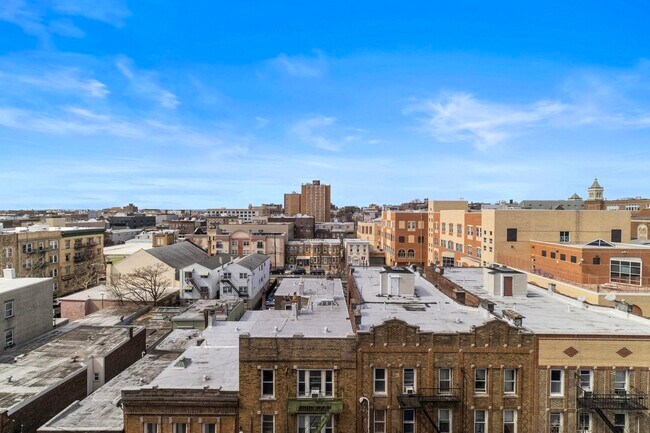 Building Photo - 6200 HUDSON Ave