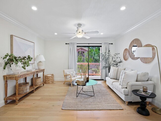 Building Photo - 12023 Alta Carmel Ct