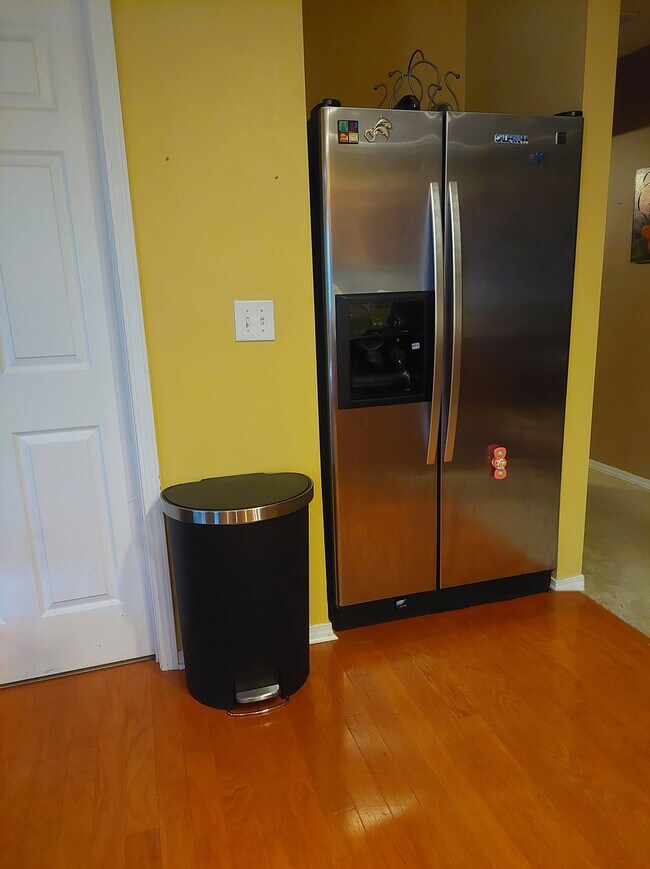 Building Photo - 5390 Skip Jack Dr