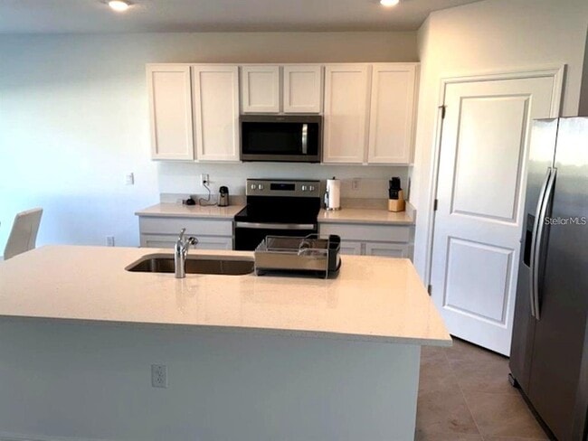 Building Photo - 3440 Ivy Holw Dr