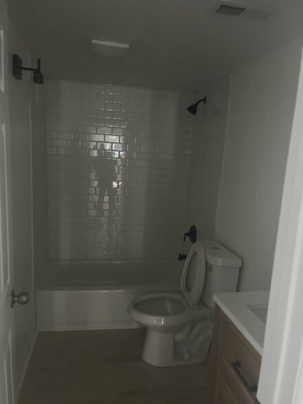 Building Photo - 728 Rodey Ave