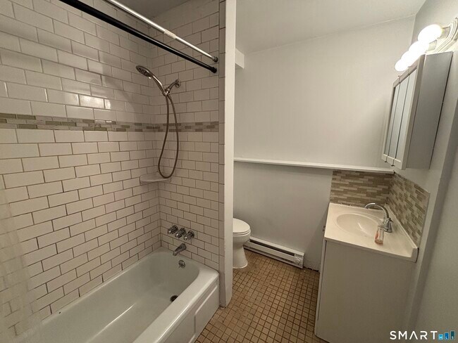 Building Photo - 12 N Taylor Ave