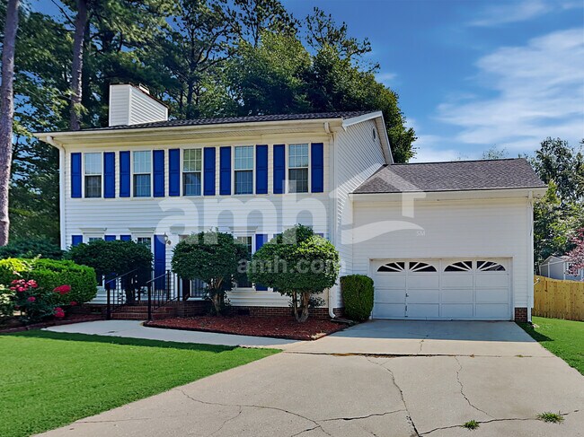 Building Photo - 10 Donegal Ct
