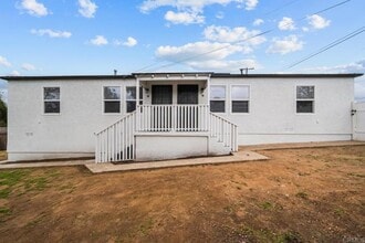 Building Photo - 1918 Skyline Dr