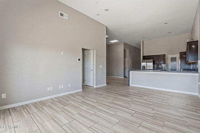 Building Photo - 908 Ada Ln