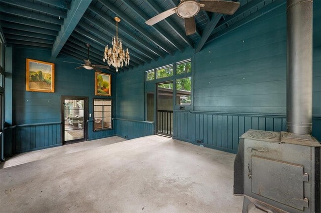 Building Photo - 1606 Kenwood Ave