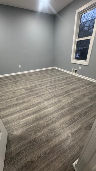 Building Photo - 356 S 19th St