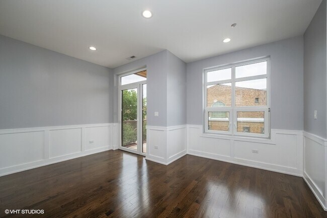 Building Photo - 4014 S Ellis Ave