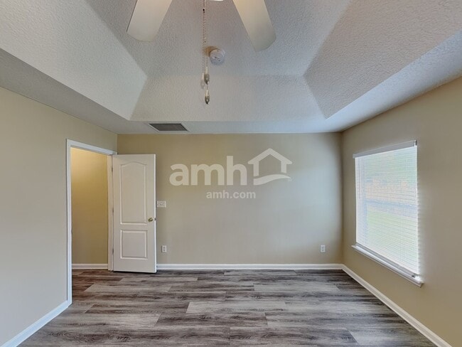 Building Photo - 76191 Long Pond Loop